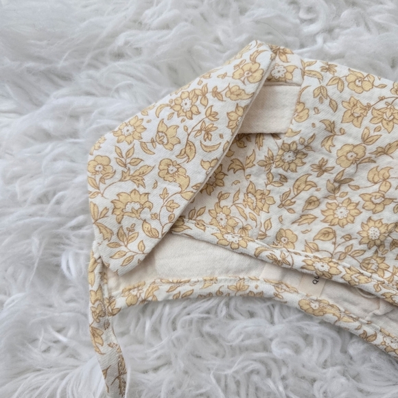 Quincy Mae Bunny Bonnet in Dahlia. Size 0-3 M. New.Featuring the sweetest flop - Picture 4 of 9
